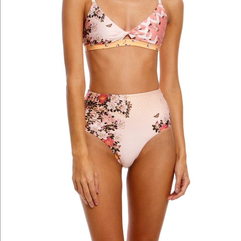 Agua Bendita Alicia Zola Bottom